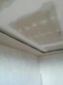 strop pro nepřímé osvětlení